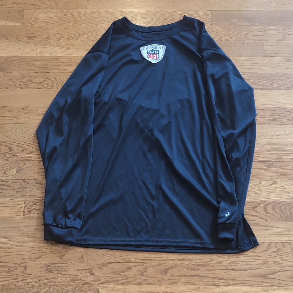 NFL Navy Long Sleeve Tee with NFL Logo great condition size M